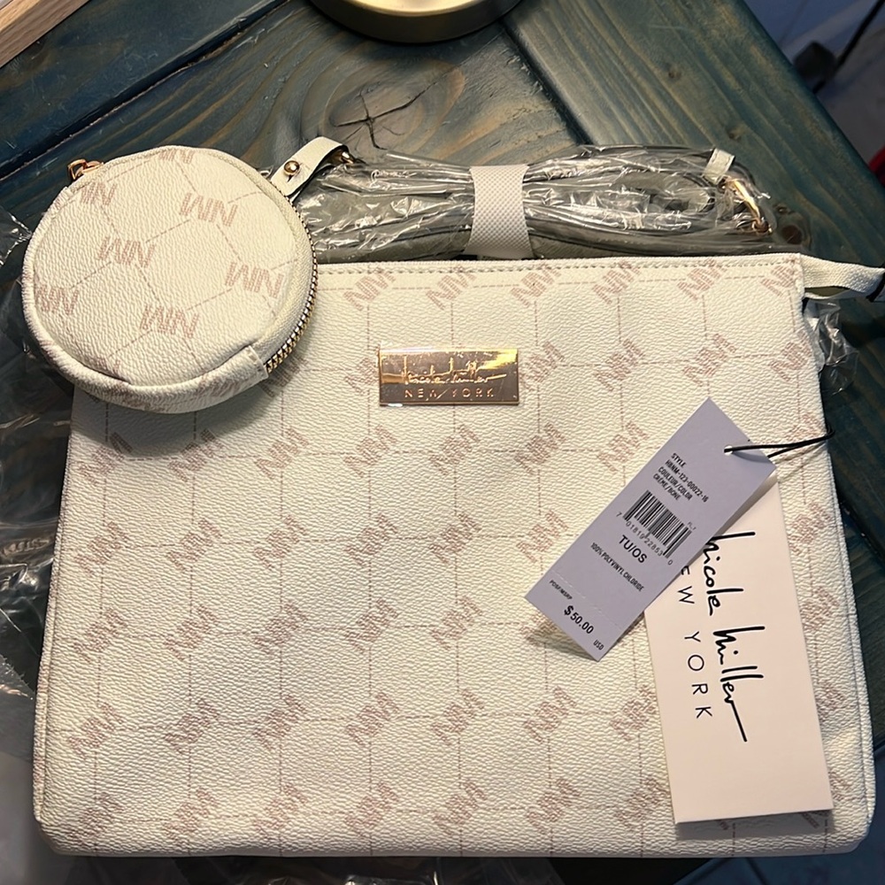 NWT Nicole Miller New York White Crossbody Zip Top Handbag w/ Coin Purse